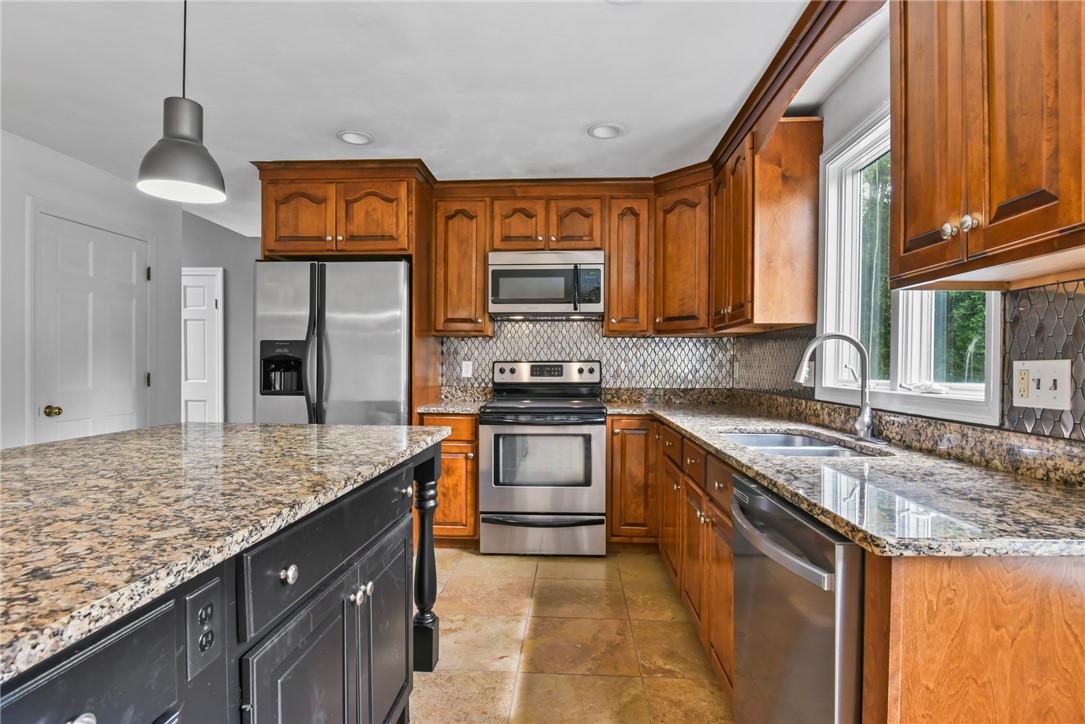 2360 Middle Road East Greenwich, RI 02818 - Photo 22 of 43