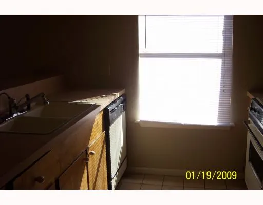 $950 | 13137 Country Side Circle, Corpus Christi, TX 78410