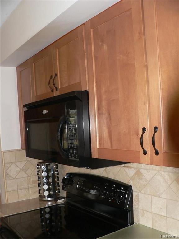 2125 Warrington Road Rochester Hills, MI 48307 - Photo 28 of 47