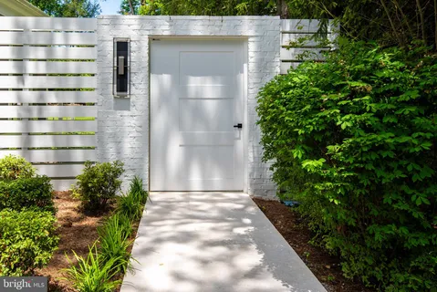 $2,995,000 | 6130 Ramshorn Drive, McLean, VA 22101