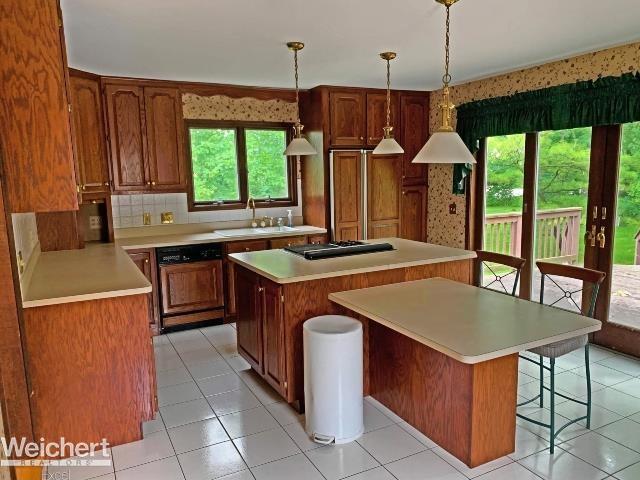 895 East Avon Road Rochester, MI 48307 - Photo 18 of 26 50047772-17.JPG