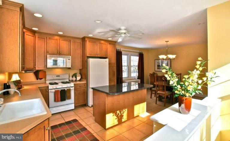 7104 Sheffield Road Baltimore, MD 21212 - Photo 6 of 17 Kitchen