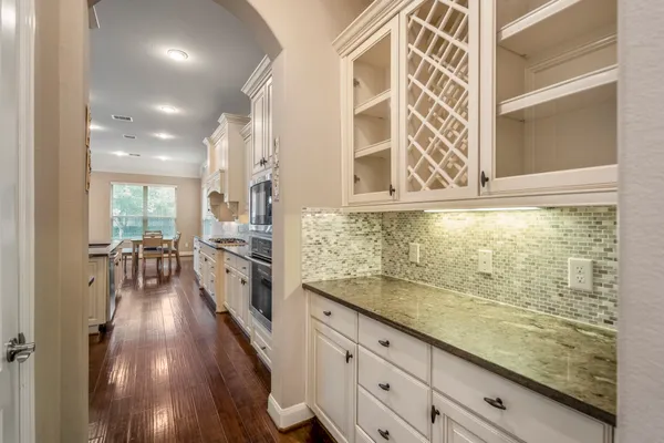 $560,000 | 6815 Cottonwood Crest Lane, Katy, TX 77493