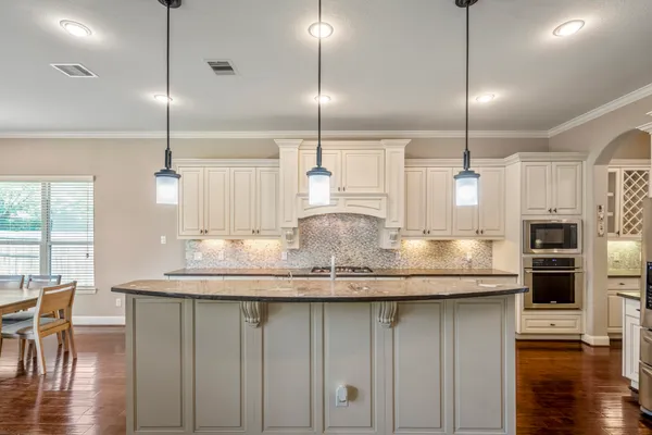 $560,000 | 6815 Cottonwood Crest Lane, Katy, TX 77493