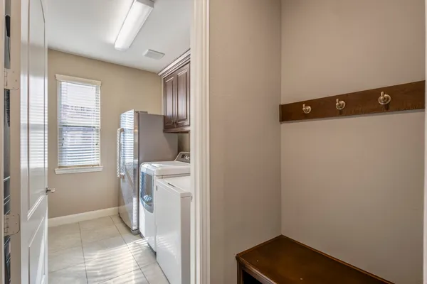 $560,000 | 6815 Cottonwood Crest Lane, Katy, TX 77493
