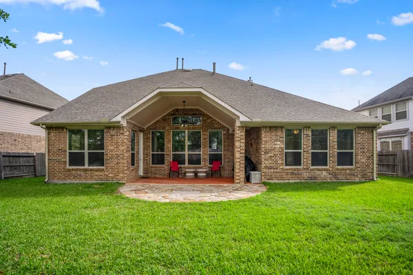 $560,000 | 6815 Cottonwood Crest Lane, Katy, TX 77493