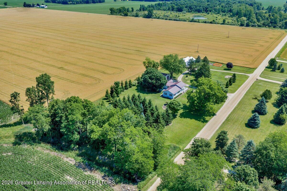 2234 West Taft Road Perrinton, MI 48871 - Photo 22 of 37 dji_fly_20260628_120438_0072_17826687971