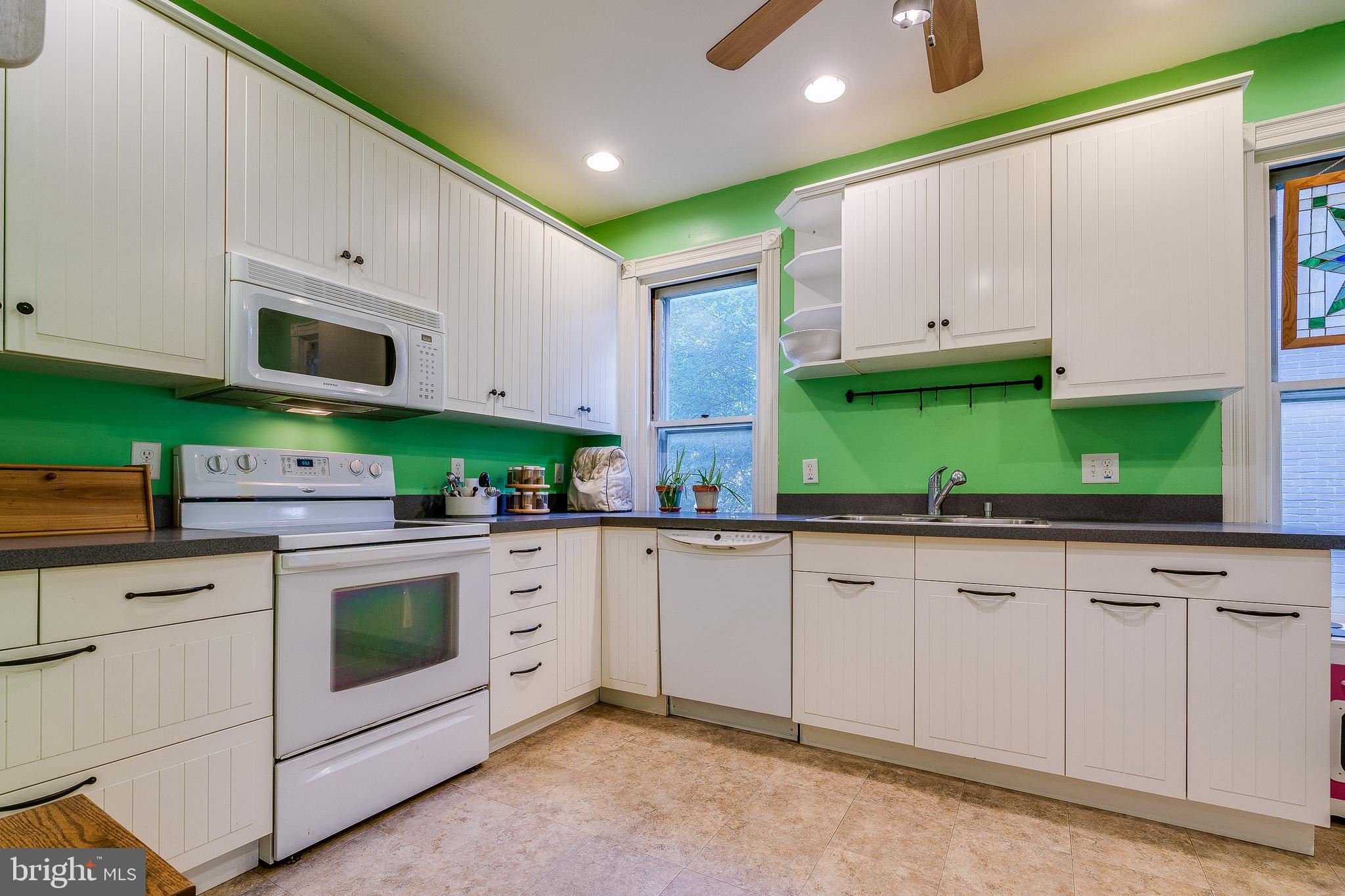 507 Walnut Street Denver, PA 17517 - Photo 14 of 26 Kitchen