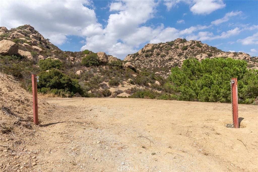 7815 Mesa Drive Simi Valley, CA 93063 - Photo 12 of 25