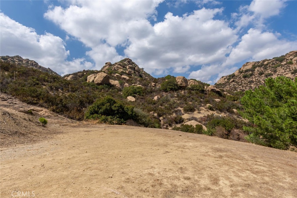 7815 Mesa Drive Simi Valley, CA 93063 - Photo 19 of 25