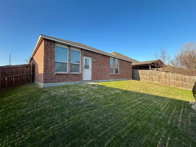 $2,295 | 5821 Mirror Ridge Drive, Fort Worth, TX 76179