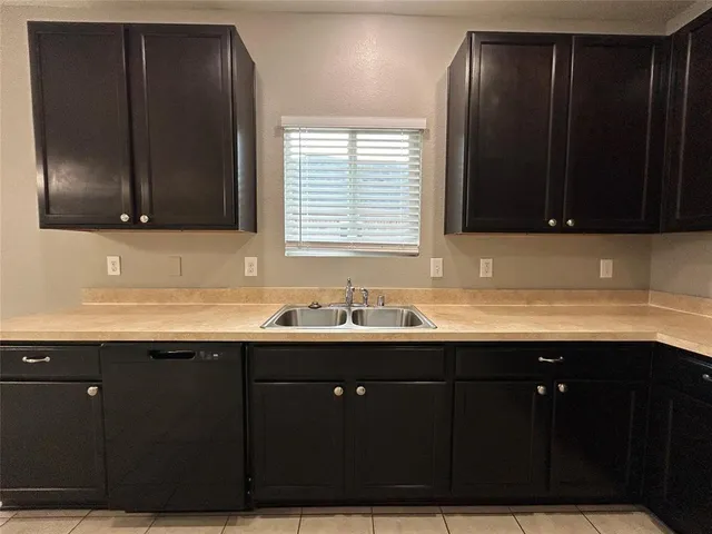 $2,295 | 5821 Mirror Ridge Drive, Fort Worth, TX 76179