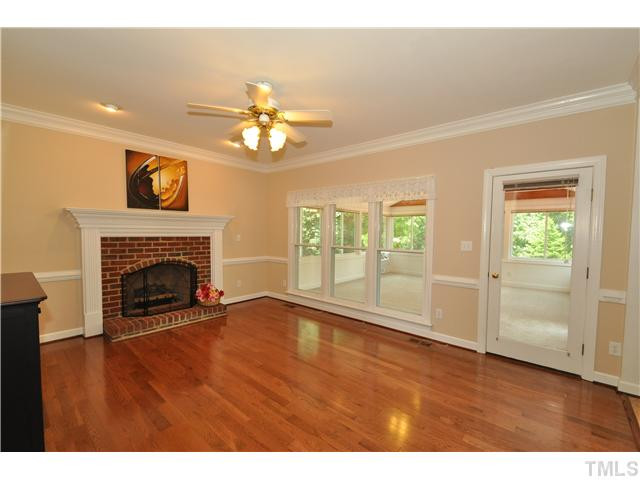 3909 Phlox Road Raleigh, NC 27616 - Photo 8 of 25 Den/Family/Great Room