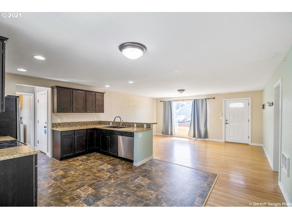 5234 B Street Springfield, OR 97478 - Photo 13 of 31
