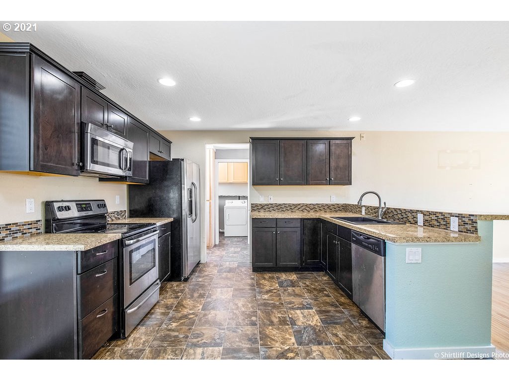 5234 B Street Springfield, OR 97478 - Photo 14 of 31