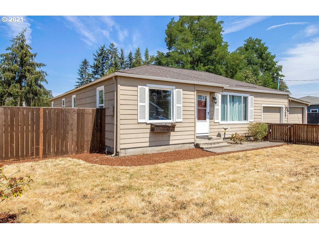 5234 B Street Springfield, OR 97478 - Photo 3 of 31