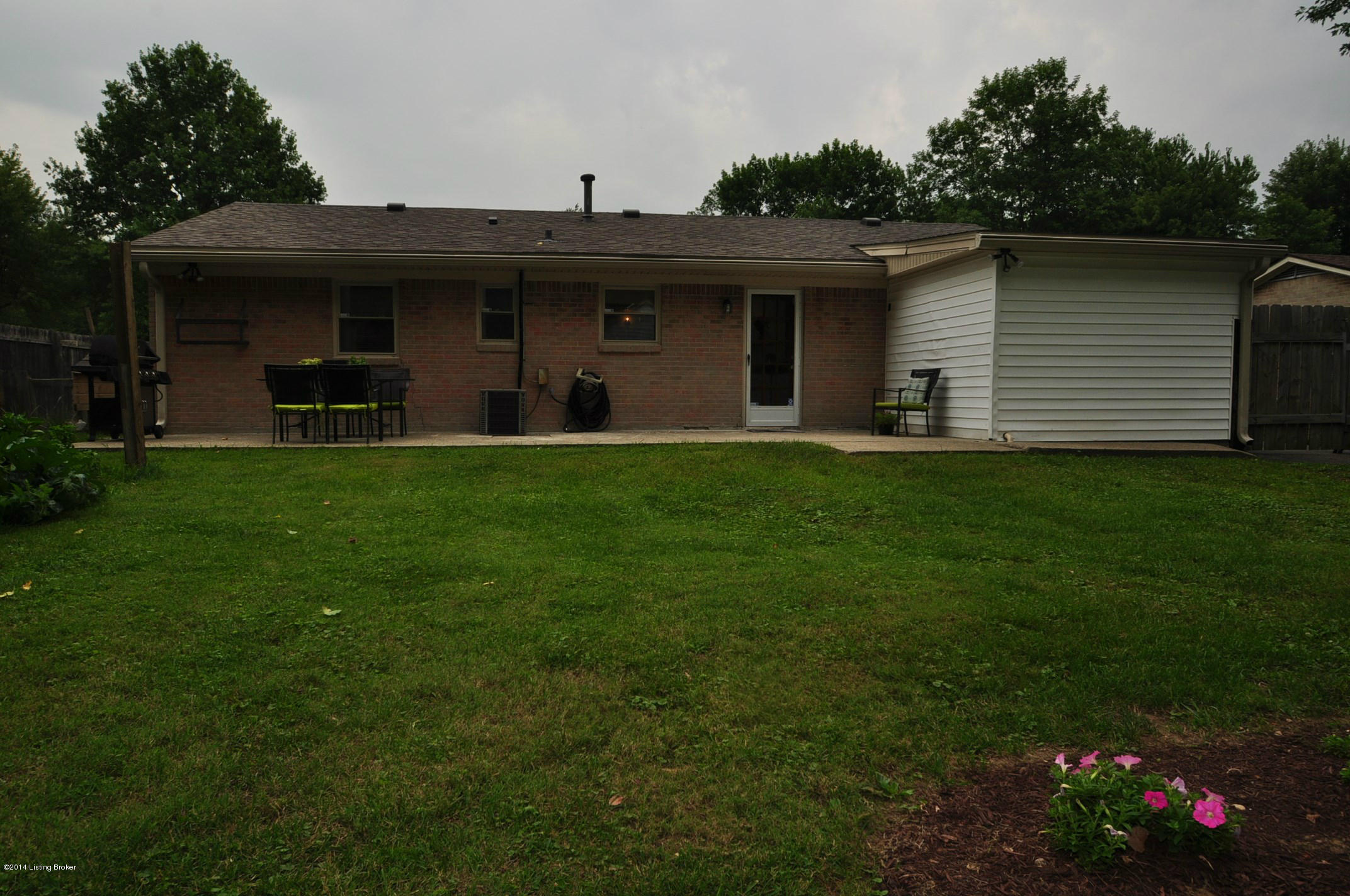 7712 Rochelle Road Louisville, KY 40228 - Photo 20 of 23 Backyard