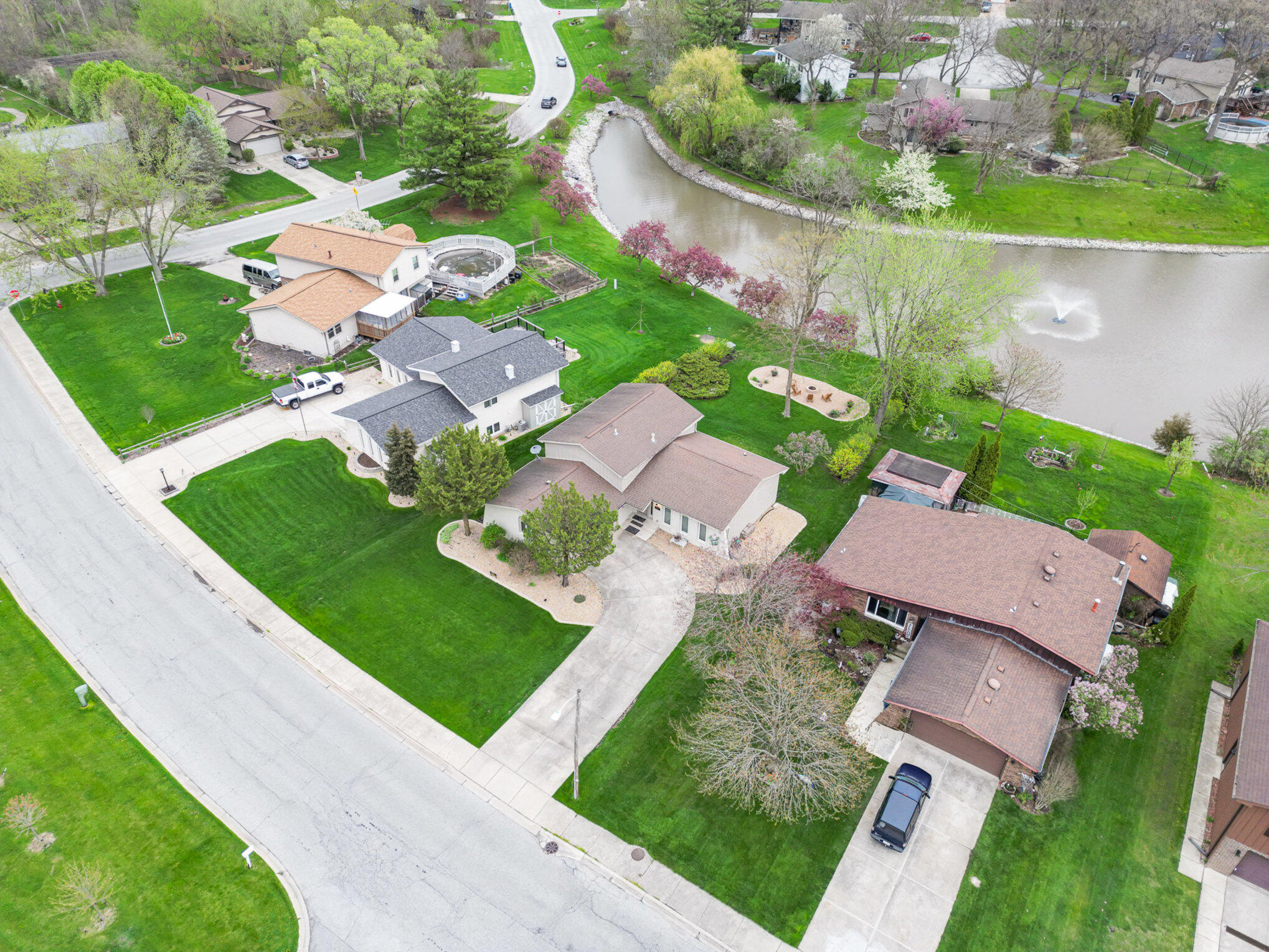 8581 Mathews Street Crown Point, IN 46307 - Photo 18 of 36 2038x1529