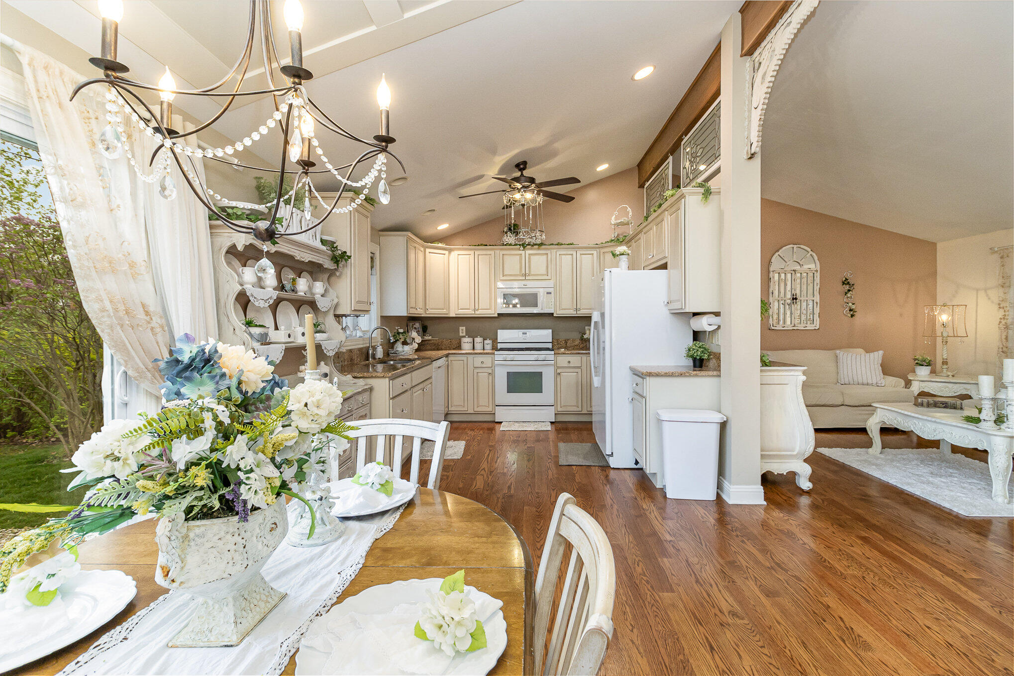 8581 Mathews Street Crown Point, IN 46307 - Photo 7 of 36 2038x1358