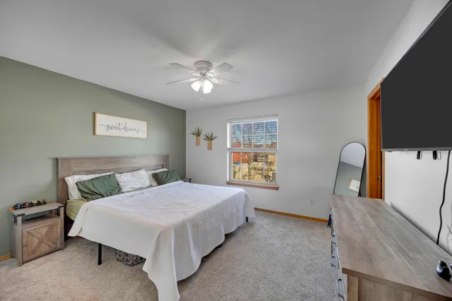 $349,900 | 822 Seminole Drive, Lowell, IN 46356