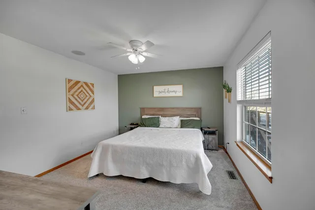 $349,900 | 822 Seminole Drive, Lowell, IN 46356