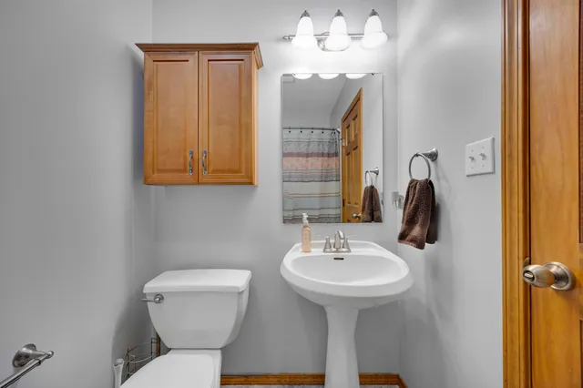 $349,900 | 822 Seminole Drive, Lowell, IN 46356