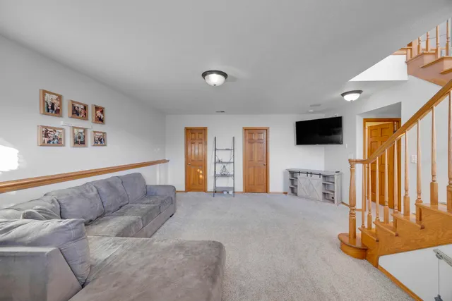 $349,900 | 822 Seminole Drive, Lowell, IN 46356