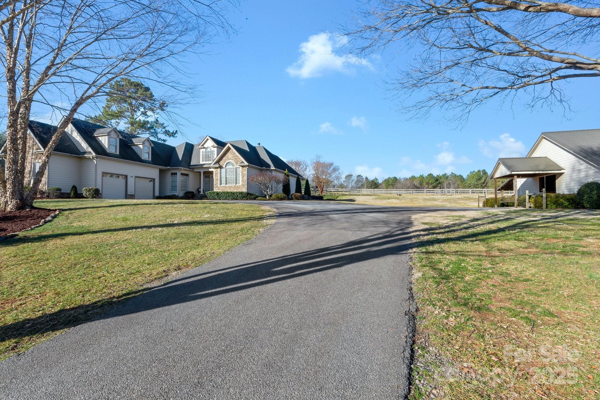 1188 South Barton Road Taylors, SC 29687 - Photo 7 of 48 Gallery Image 7