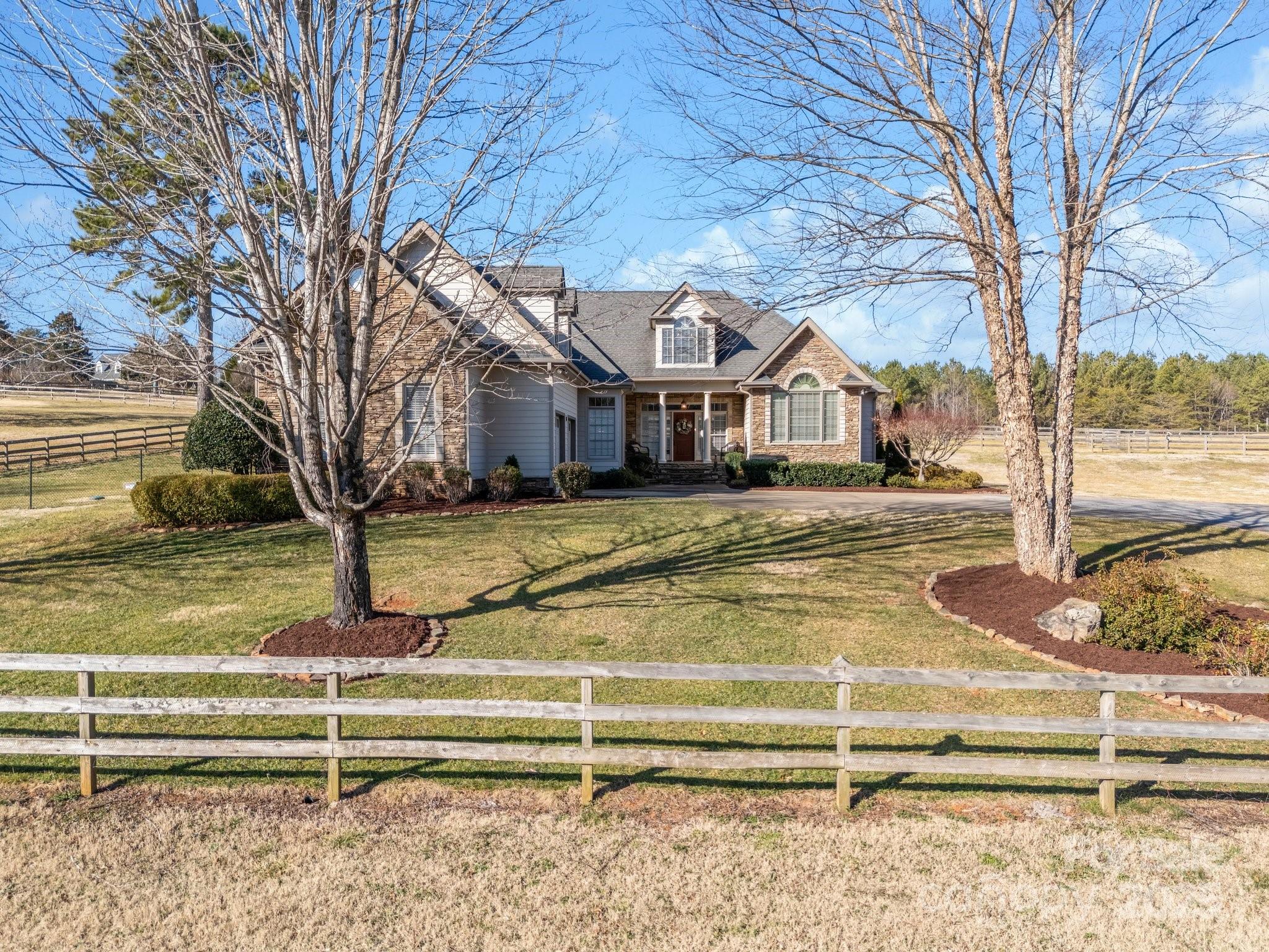 1188 South Barton Road Taylors, SC 29687 - Photo 8 of 48 Gallery Image 8