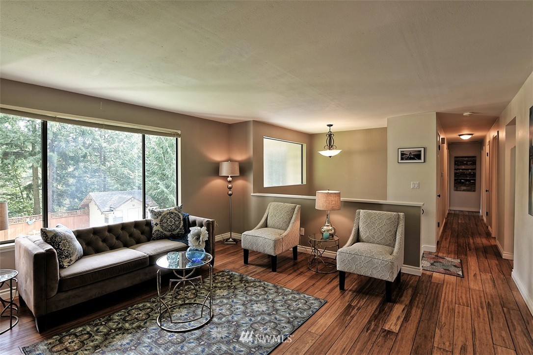 17326 Meadowdale Beach Road Edmonds, WA 98026 - Photo 3 of 20 Gallery Image 3
