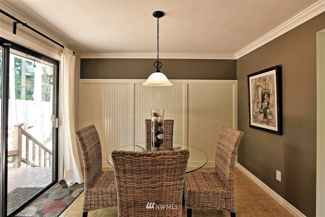 17326 Meadowdale Beach Road Edmonds, WA 98026 - Photo 6 of 20 Gallery Image 6