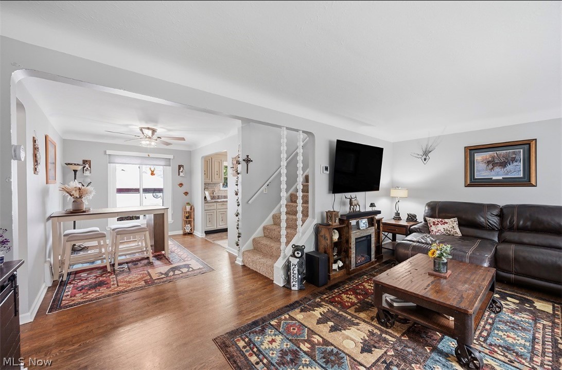 977 Learidge Road Lyndhurst, OH 44124 - Photo 3 of 42 Gallery Image 3
