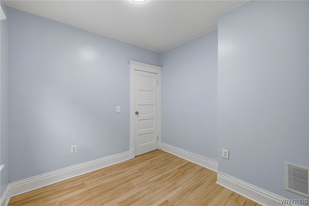 258 Laurel Street Buffalo, NY 14208 - Photo 31 of 49