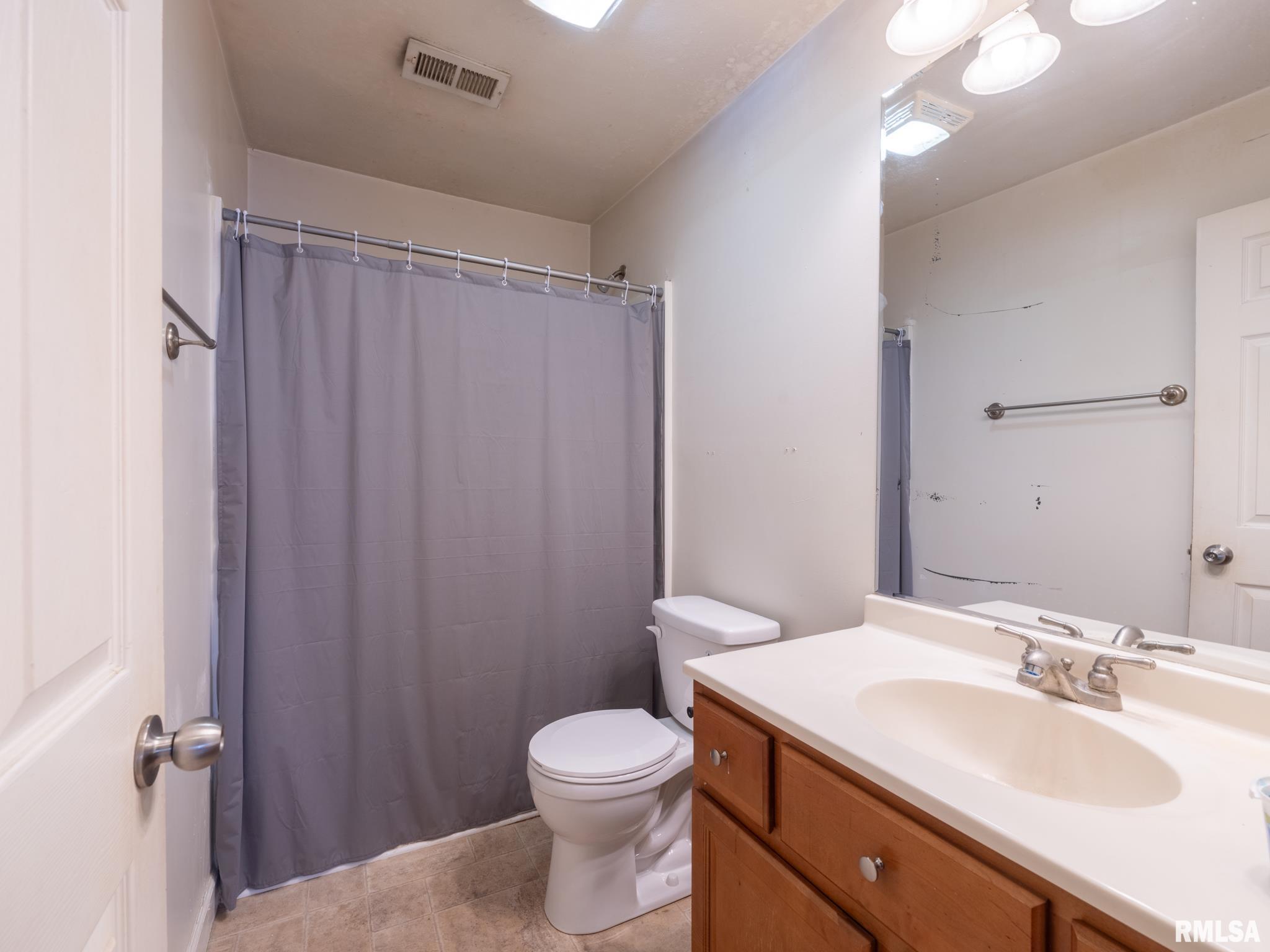 1409 Bush Street Pekin, IL 61554 - Photo 24 of 33