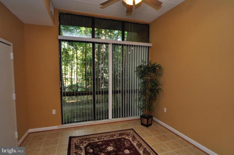 2104 Green Watch Way, Unit 11/101 Reston, VA 20191 - Photo 13 of 17 Dining Area
