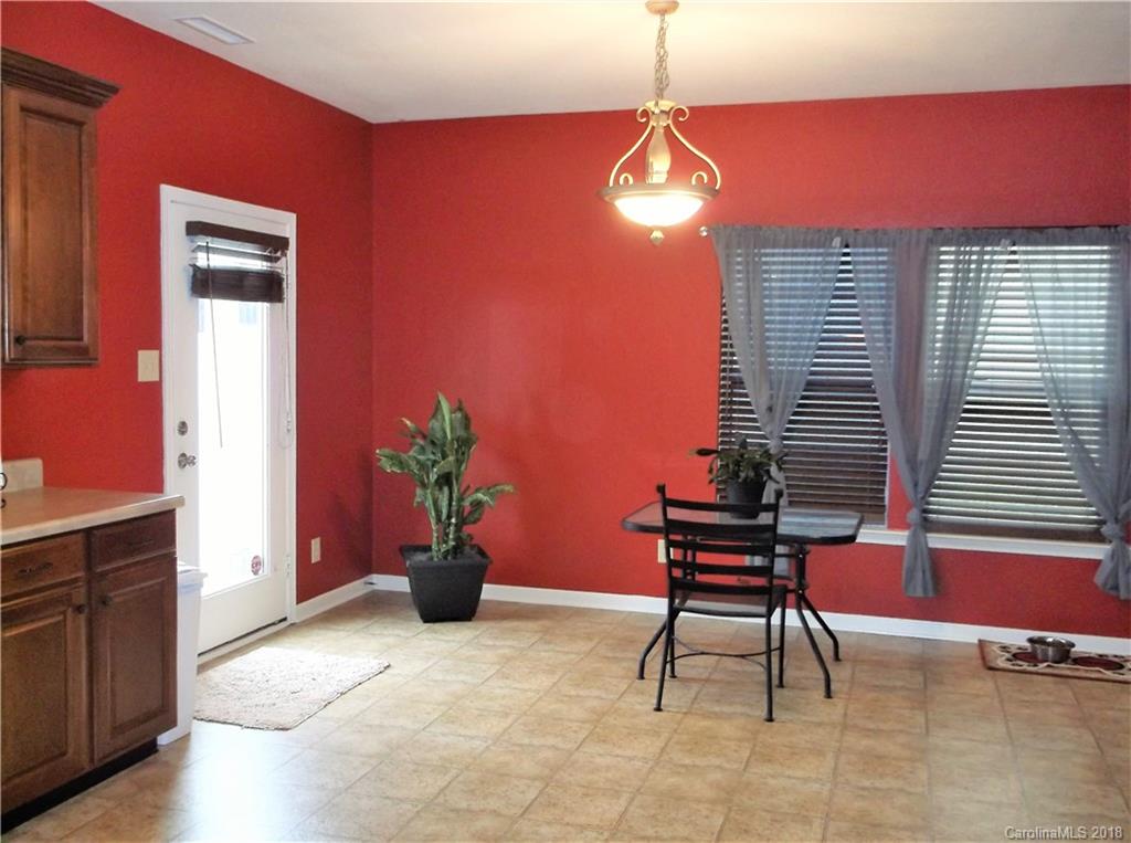 8612 Rockmoor Ridge Road Charlotte, NC 28215 - Photo 3 of 24 Gallery Image 3