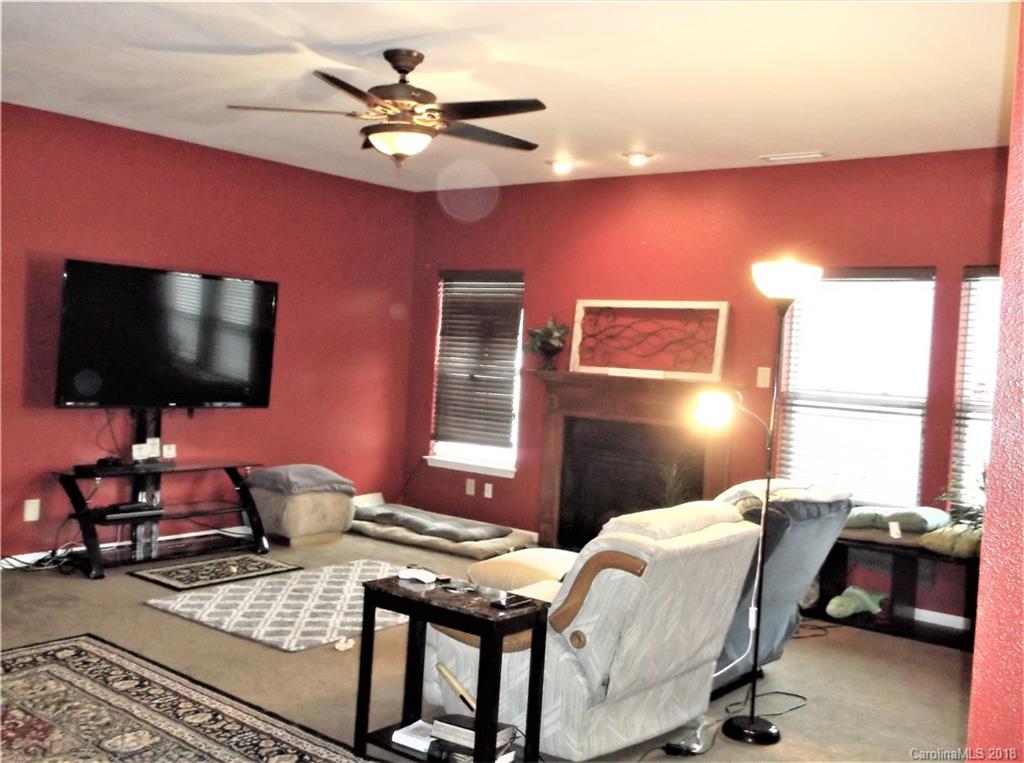 8612 Rockmoor Ridge Road Charlotte, NC 28215 - Photo 8 of 24 Gallery Image 8