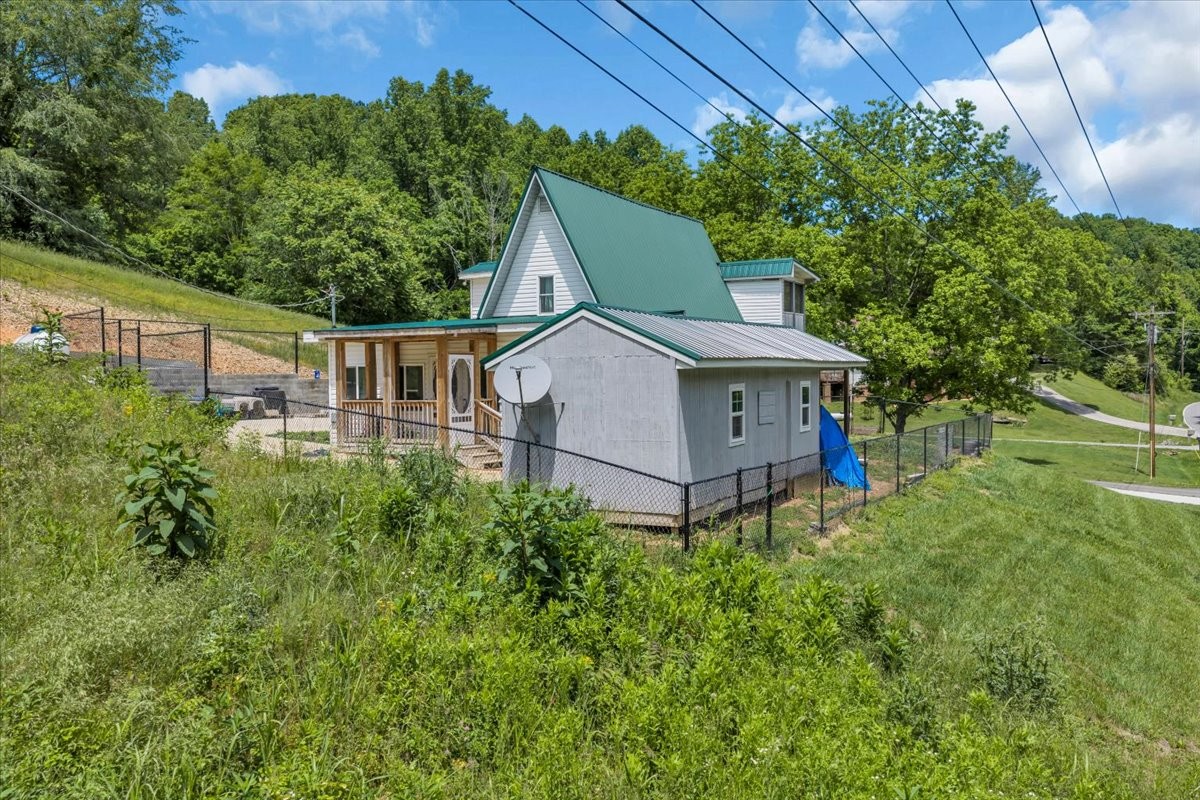 475 Lost Creek Road Lynchburg, TN 37352 - Photo 29 of 34 a house view with a garden space