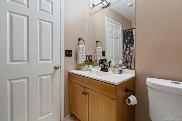 $469,999 | 10 Gettysburg Drive, Port Jefferson Station, NY 11776