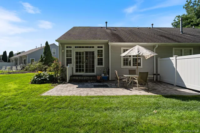 $469,999 | 10 Gettysburg Drive, Port Jefferson Station, NY 11776