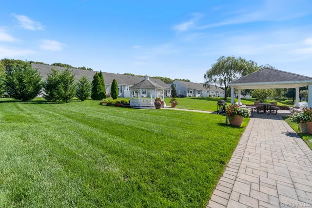 $469,999 | 10 Gettysburg Drive, Port Jefferson Station, NY 11776