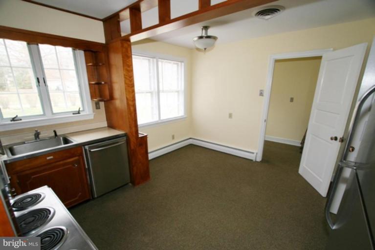 218 Ferndale Road Aberdeen, MD 21001 - Photo 12 of 22 Breakfast Area