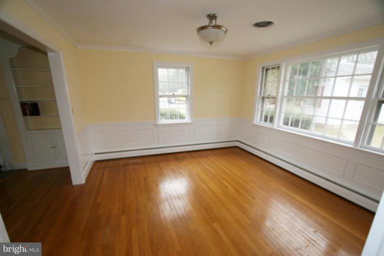 218 Ferndale Road Aberdeen, MD 21001 - Photo 4 of 22 Dining Room