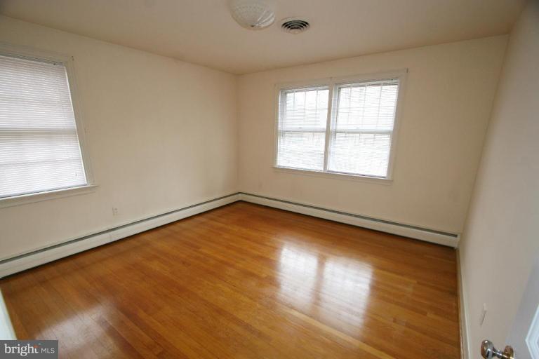 218 Ferndale Road Aberdeen, MD 21001 - Photo 9 of 22 Bedroom #3