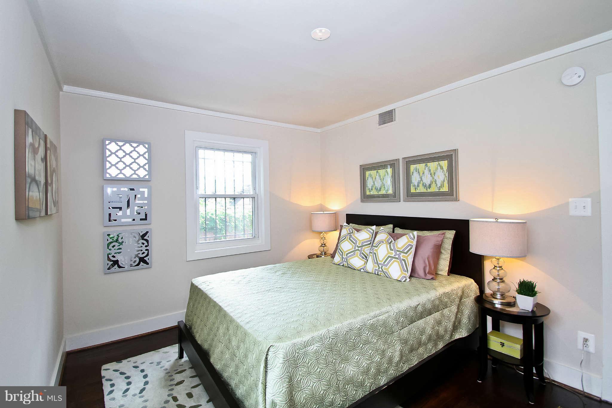 469 Ridge Street Northwest, Unit 2 Washington, DC 20001 - Photo 18 of 29 Bath (Master)