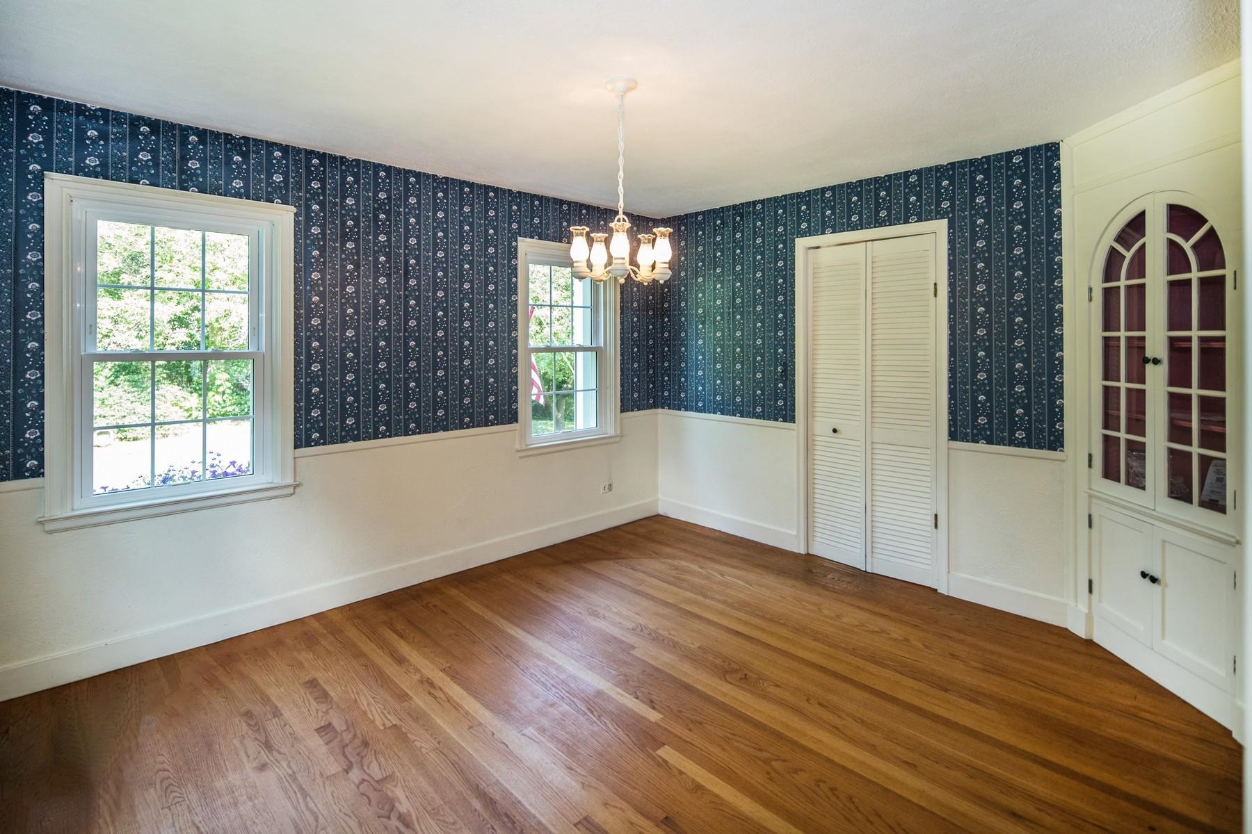 38 Linden Street Rutland, VT 05701 - Photo 6 of 32