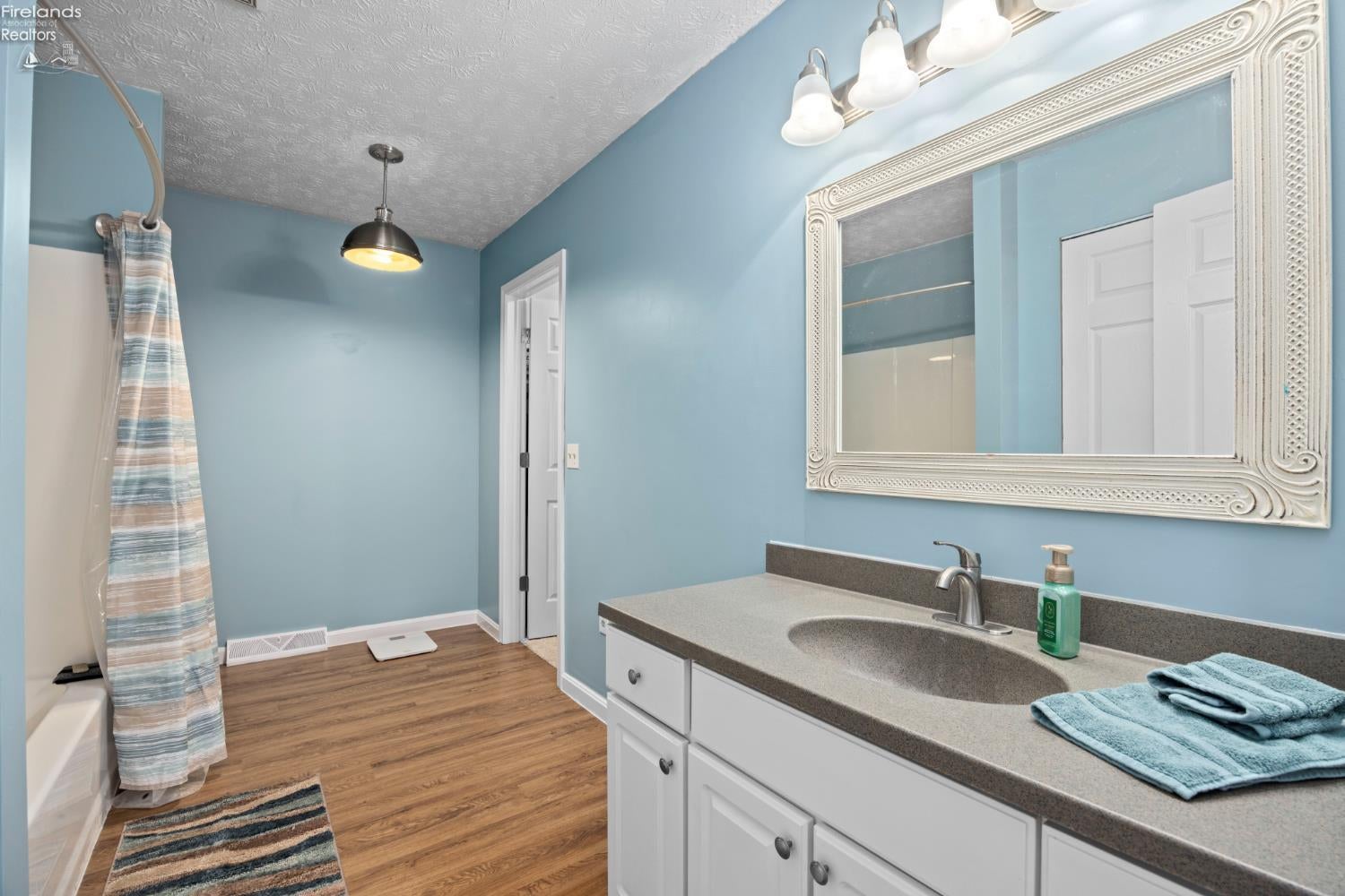 11203 Darrow Road Vermilion, OH 44089 - Photo 28 of 50 Gallery Image 28
