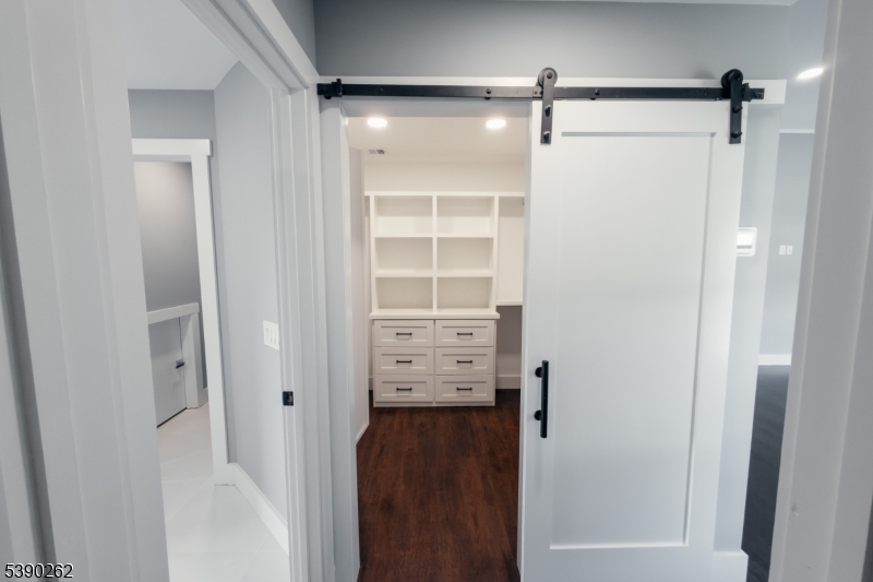 4 Hemlock Circle Warren, NJ 07059 - Photo 24 of 28 a view of a walk in closet