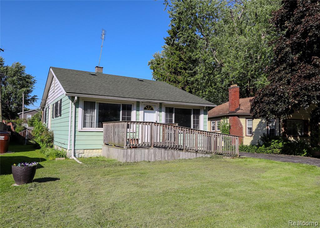 3319 Lakeview Street Monroe, MI 48162 - Photo 2 of 21