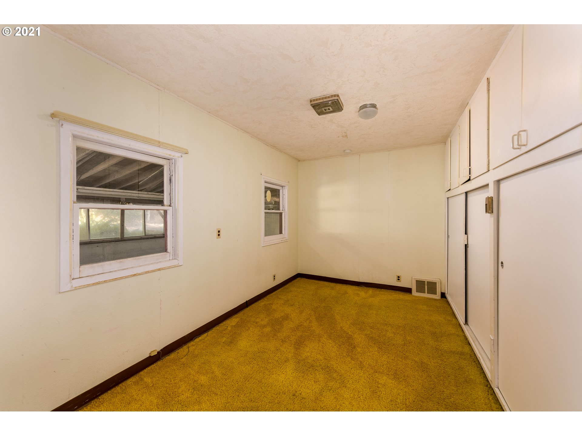 6302 East Loop Road Stevenson, WA 98648 - Photo 14 of 22 Gallery Image 14